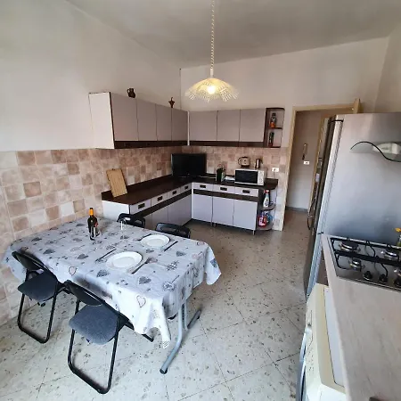 Central Station Old Flat * Bari
