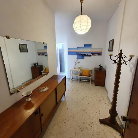 Central Station Old Flat Bari